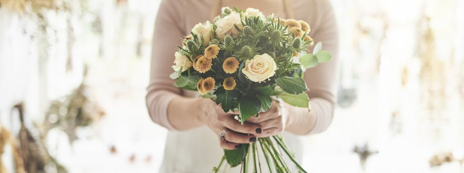 Commander des fleurs (de deuil), des bouquets et des plantes en ligne pour toute occasion, puis faites les livrer dans la region à Halle.