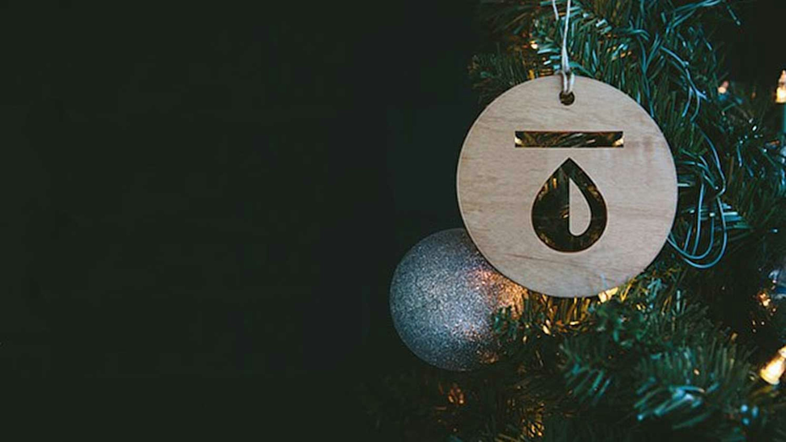 old real thread logo ornament