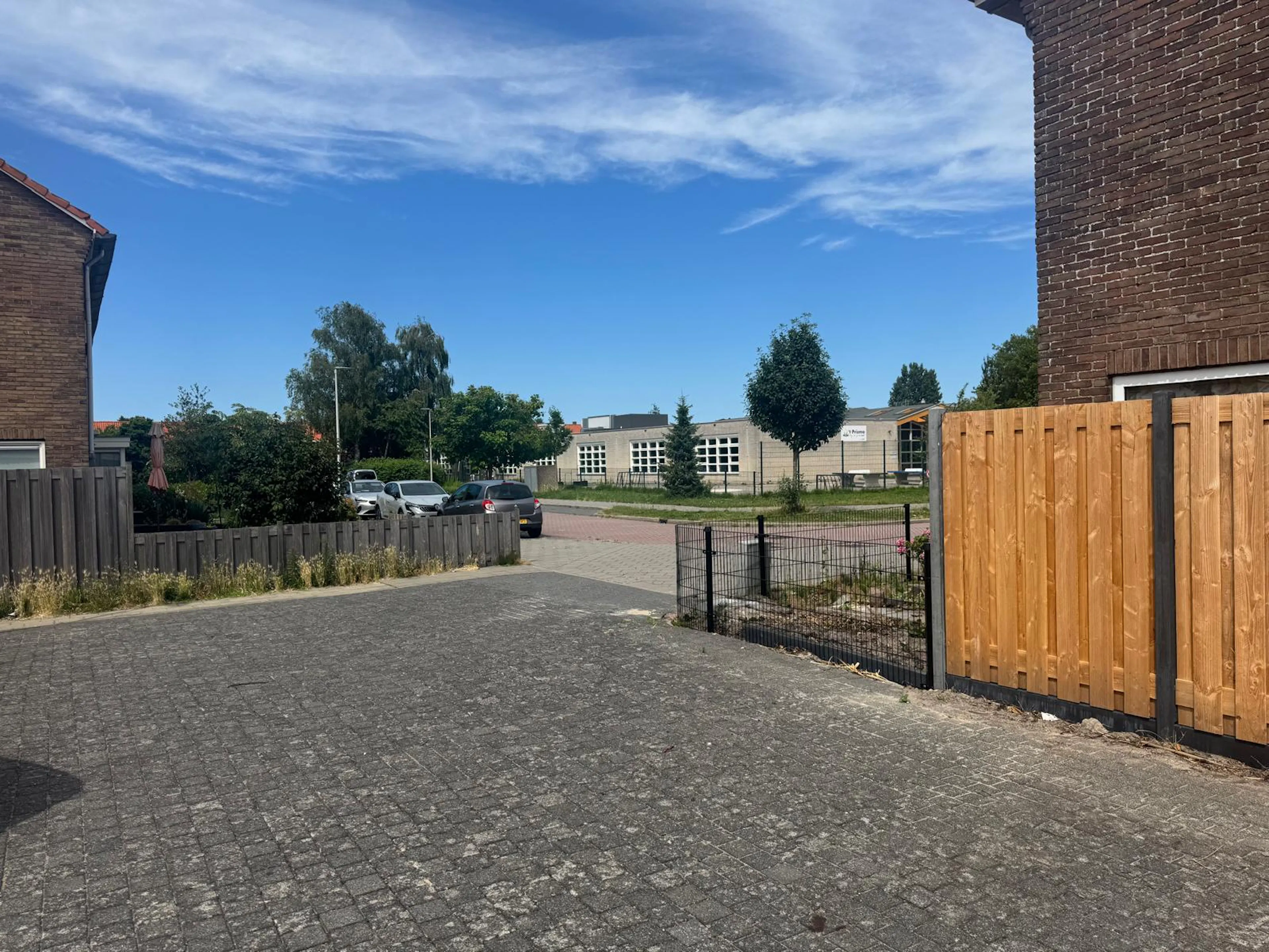 Foto omgeving, toegang naar garage