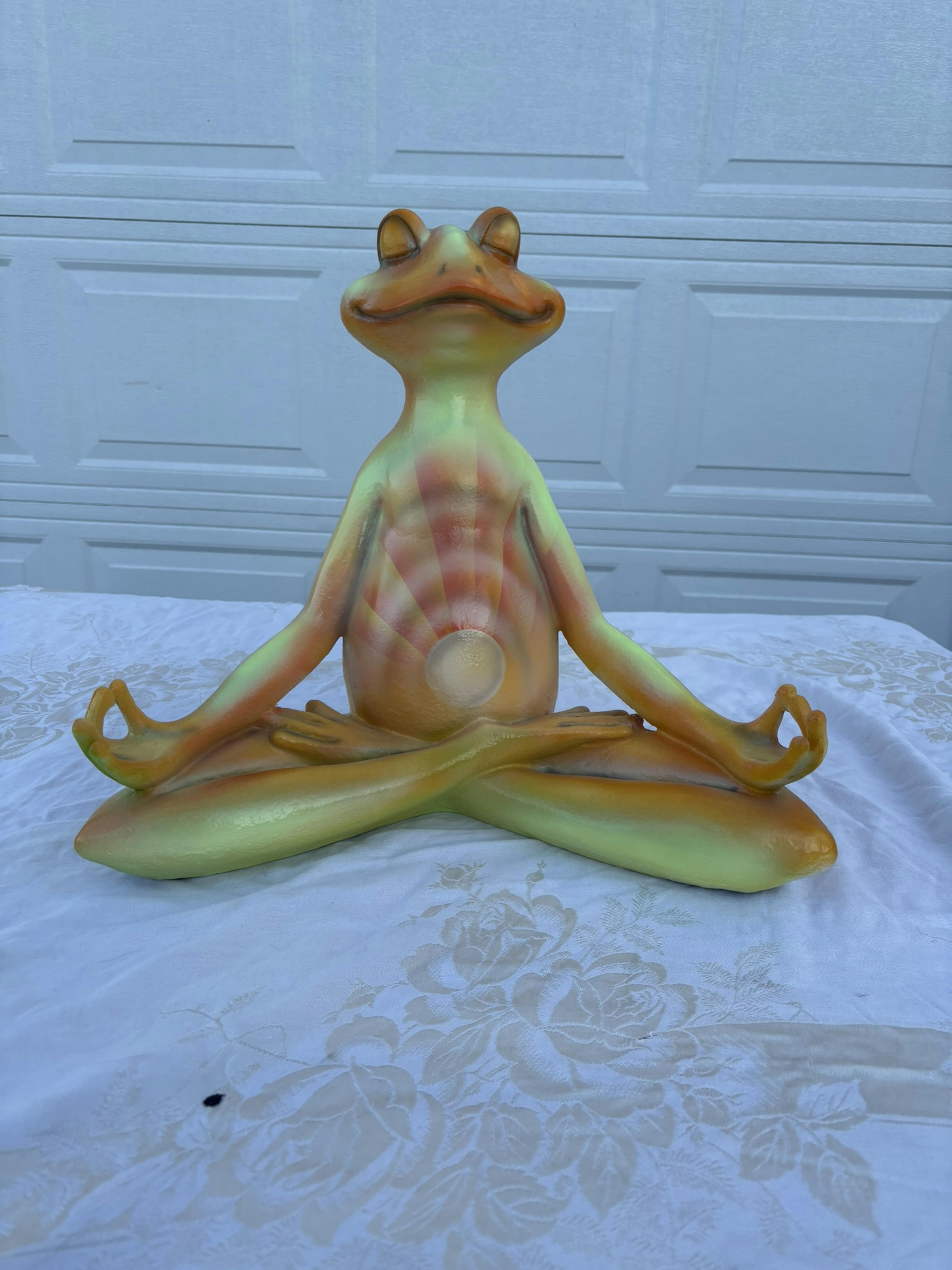 airbrushed frog lawn garden ornament statue
