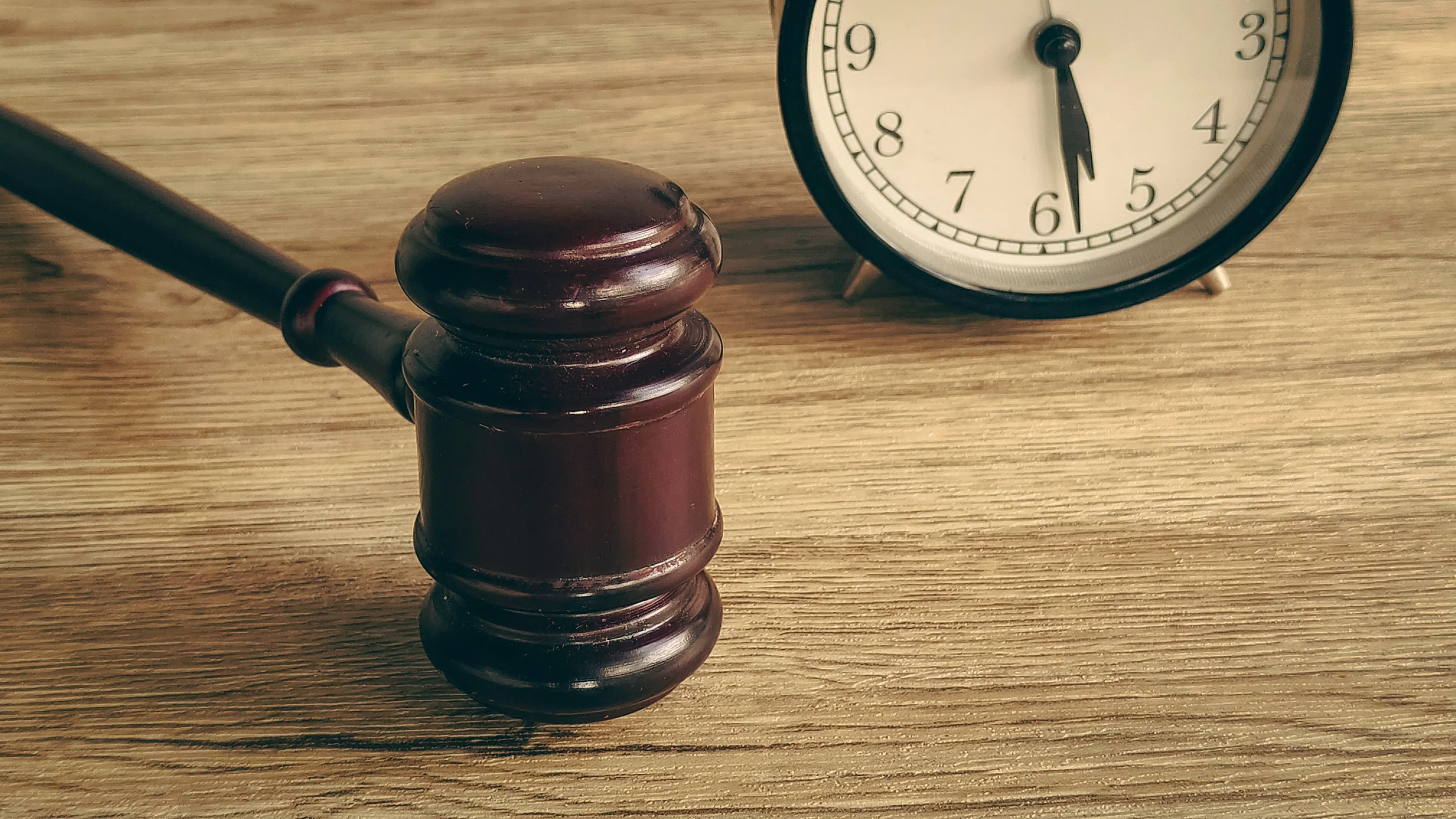 FCA Partially Suspends Motor Finance Compensation Scheme Amid Legal Challenge