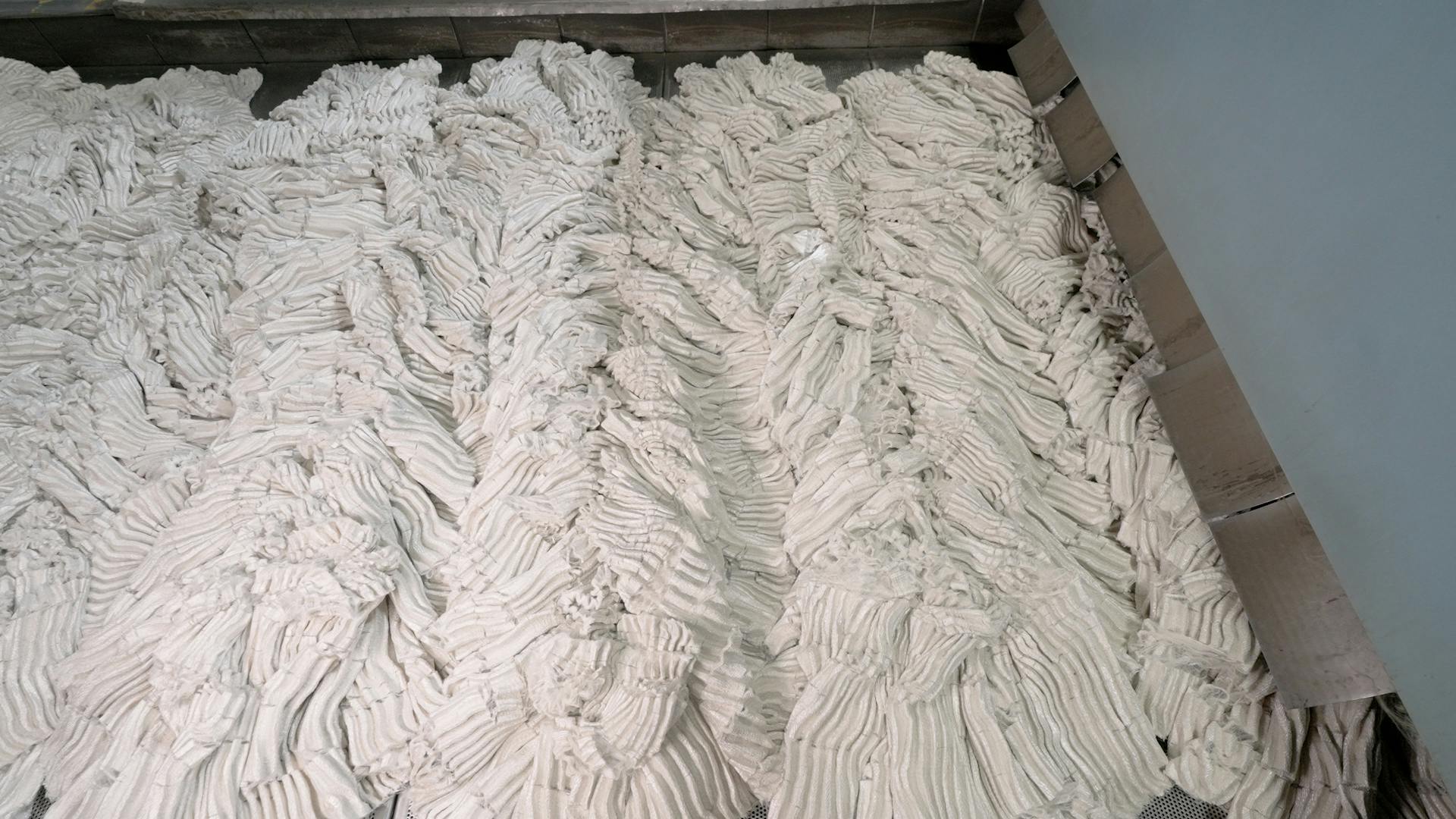 Recycled polyester staple fiber with high durability and strength