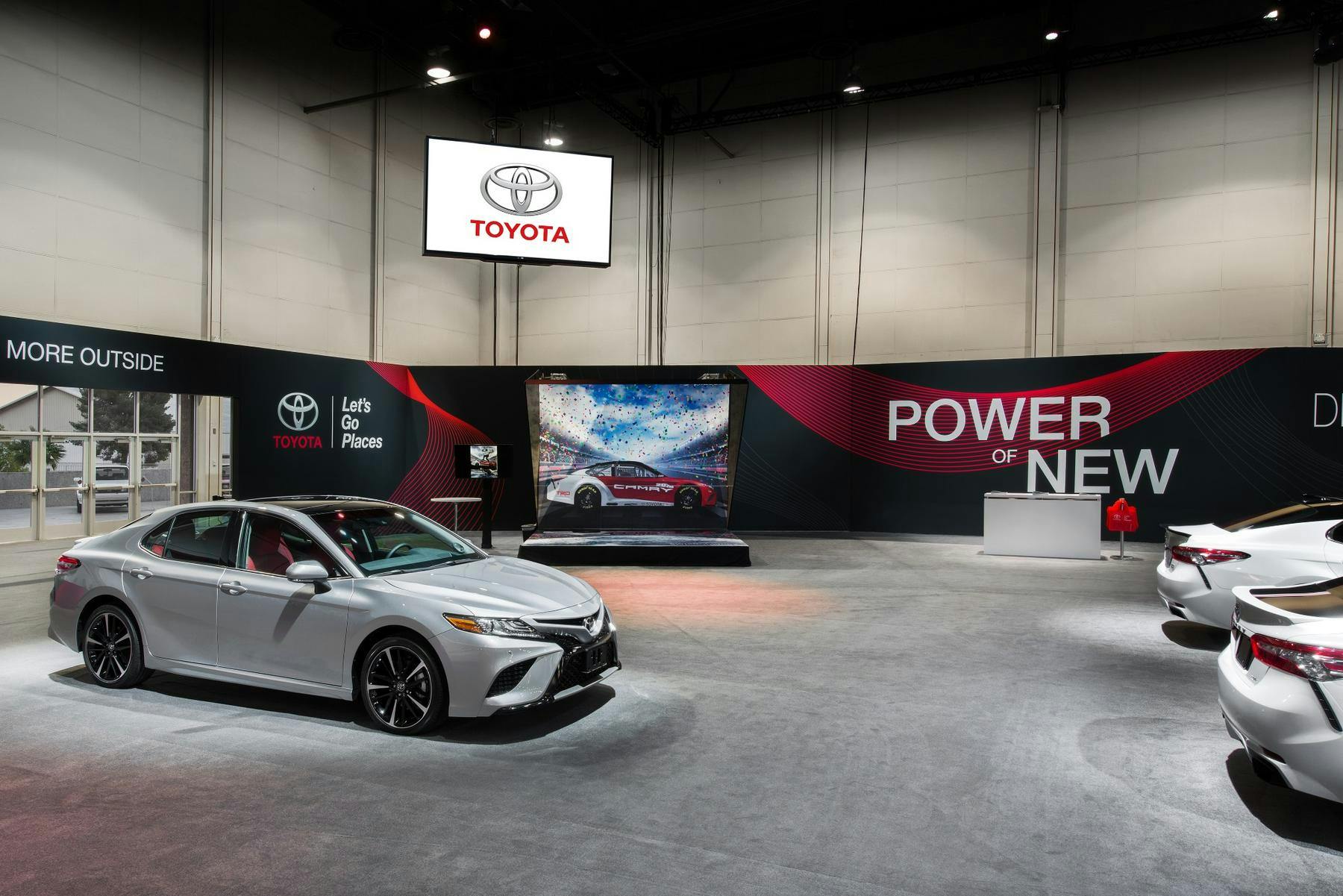 auto show angle six