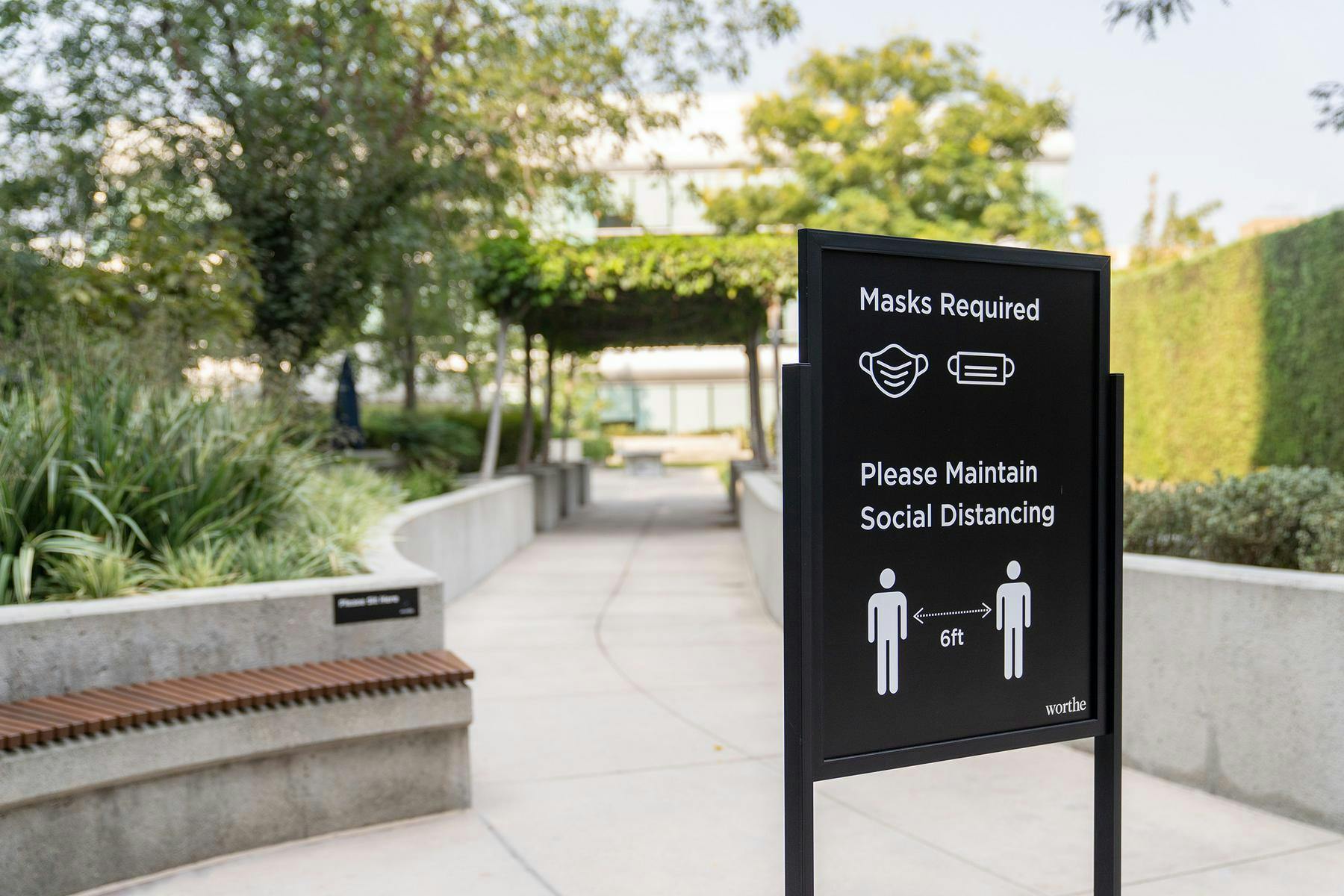 outdoor distancing sign