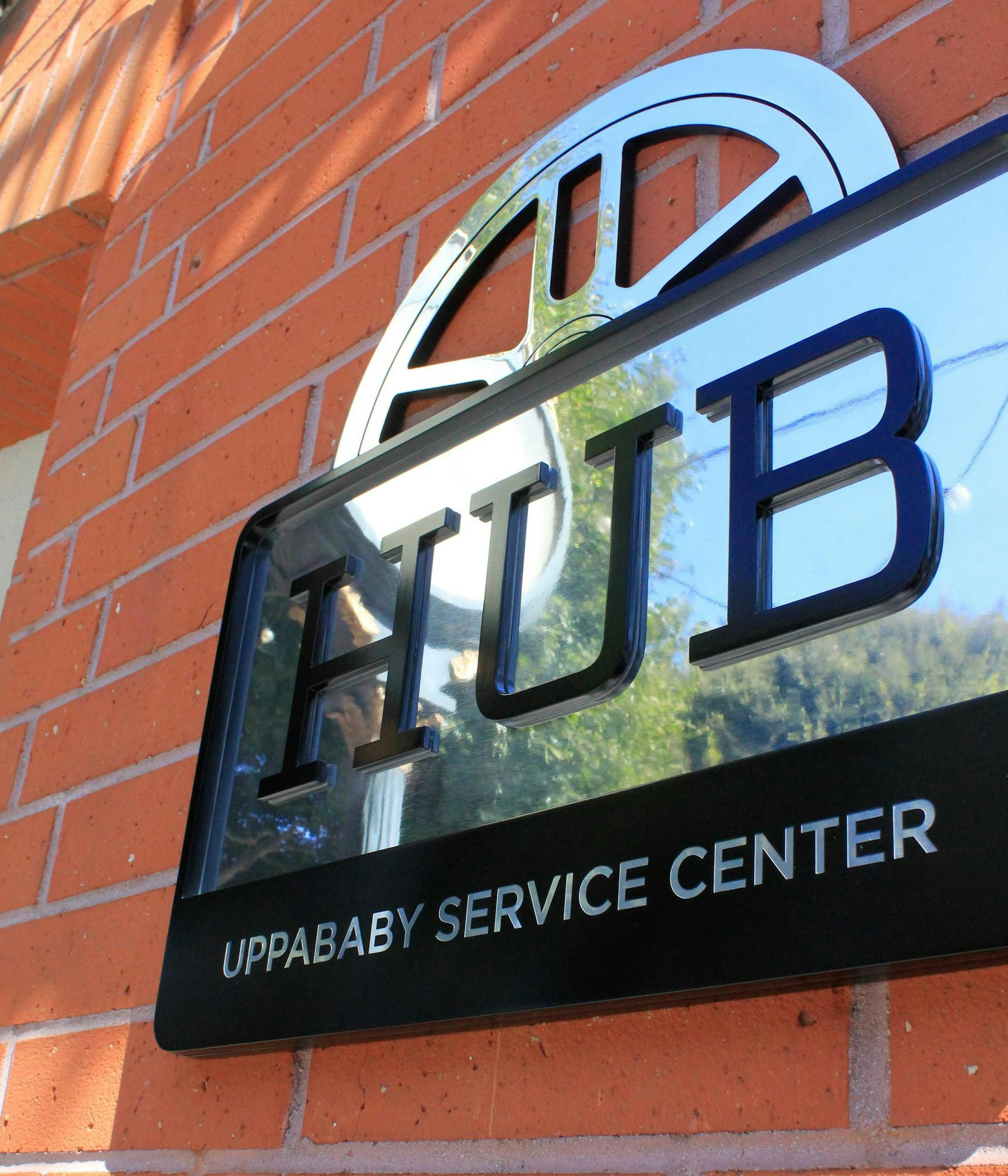hub sign closeup