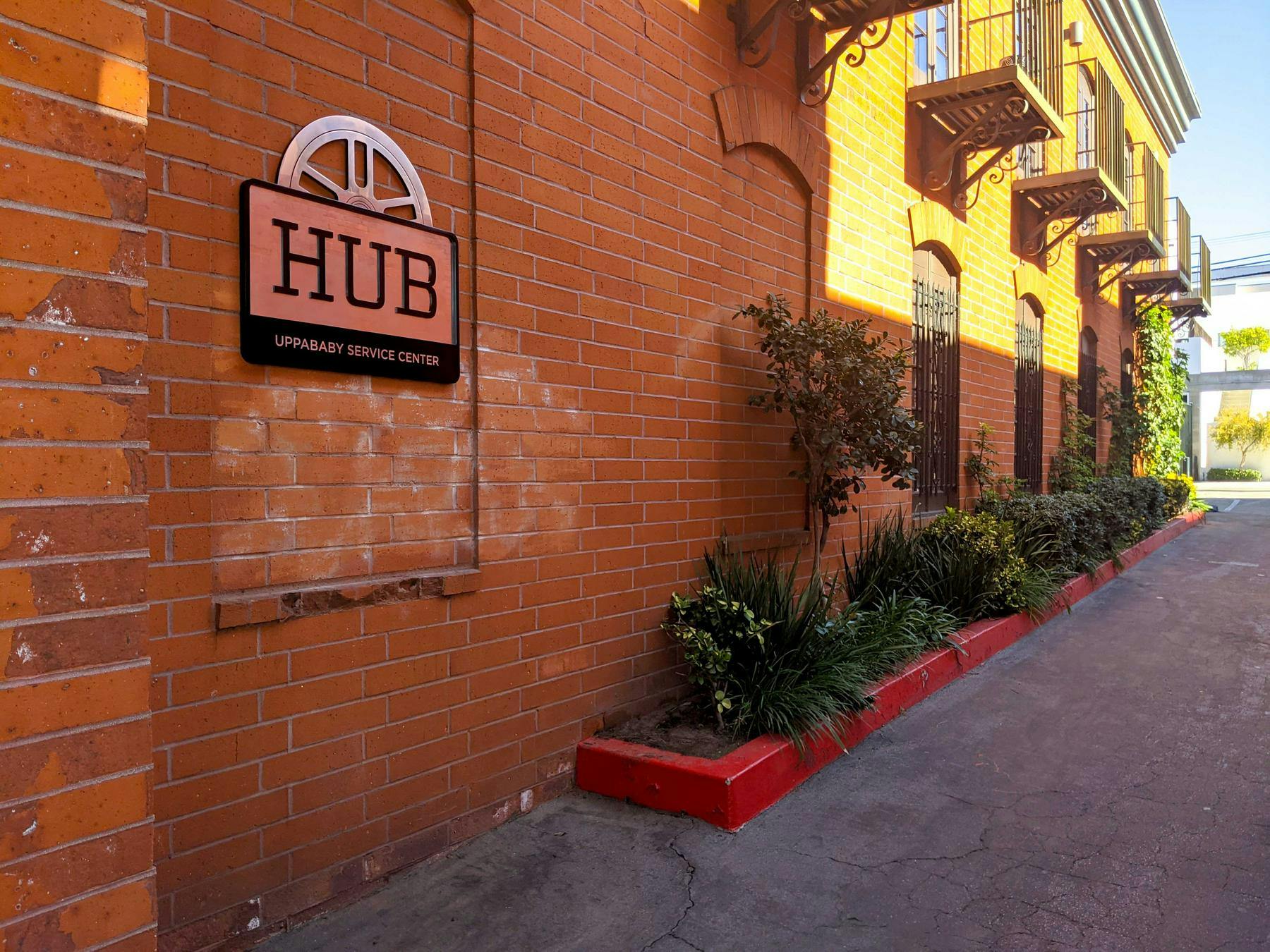 back side hub sign