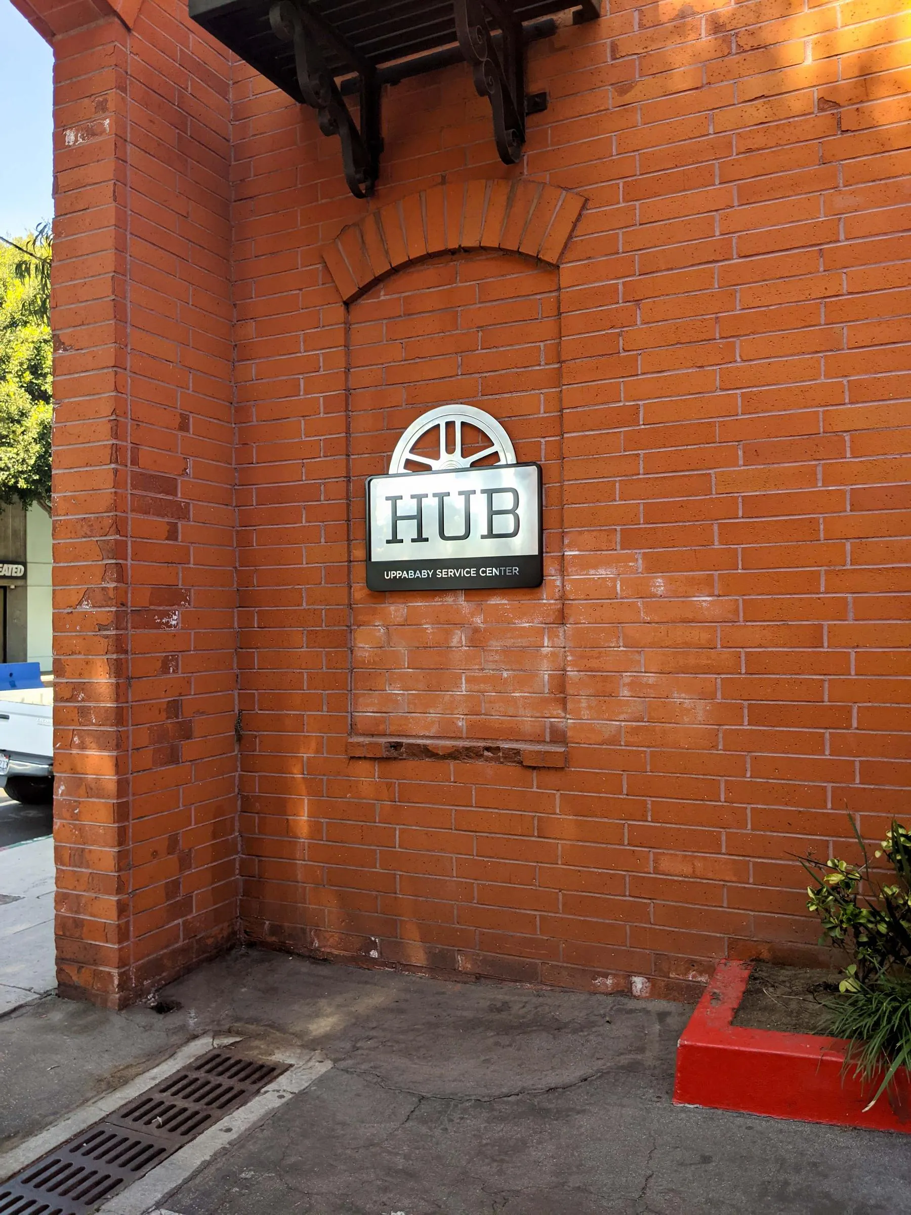 alley hub sign