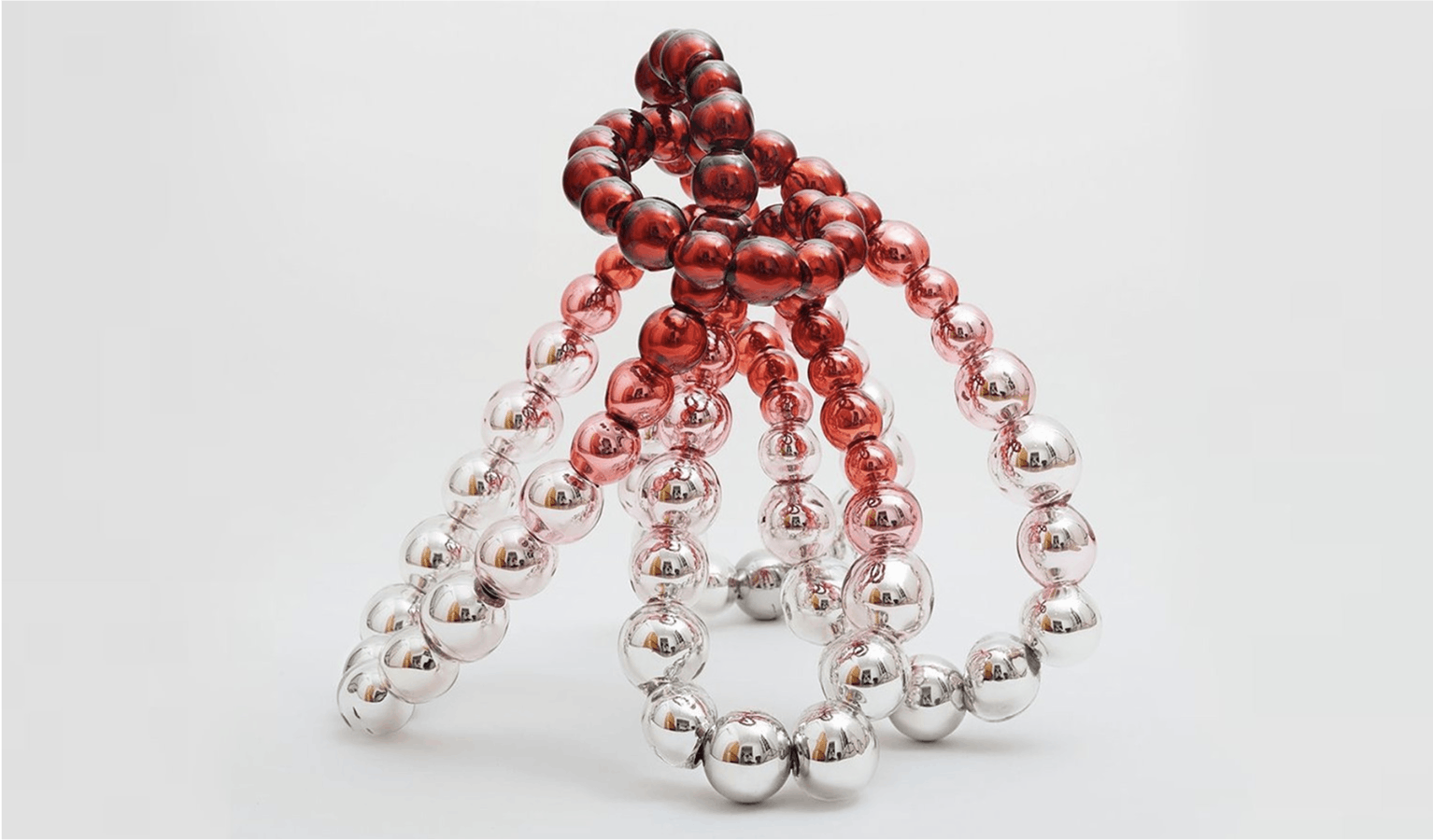 Jean-Michel Othoniel, Kiku - Hiwamoegiiro (Siskin sprout yellow), 2019, Mirrored glass, stainless steel, 49 x 49 x 47 cm