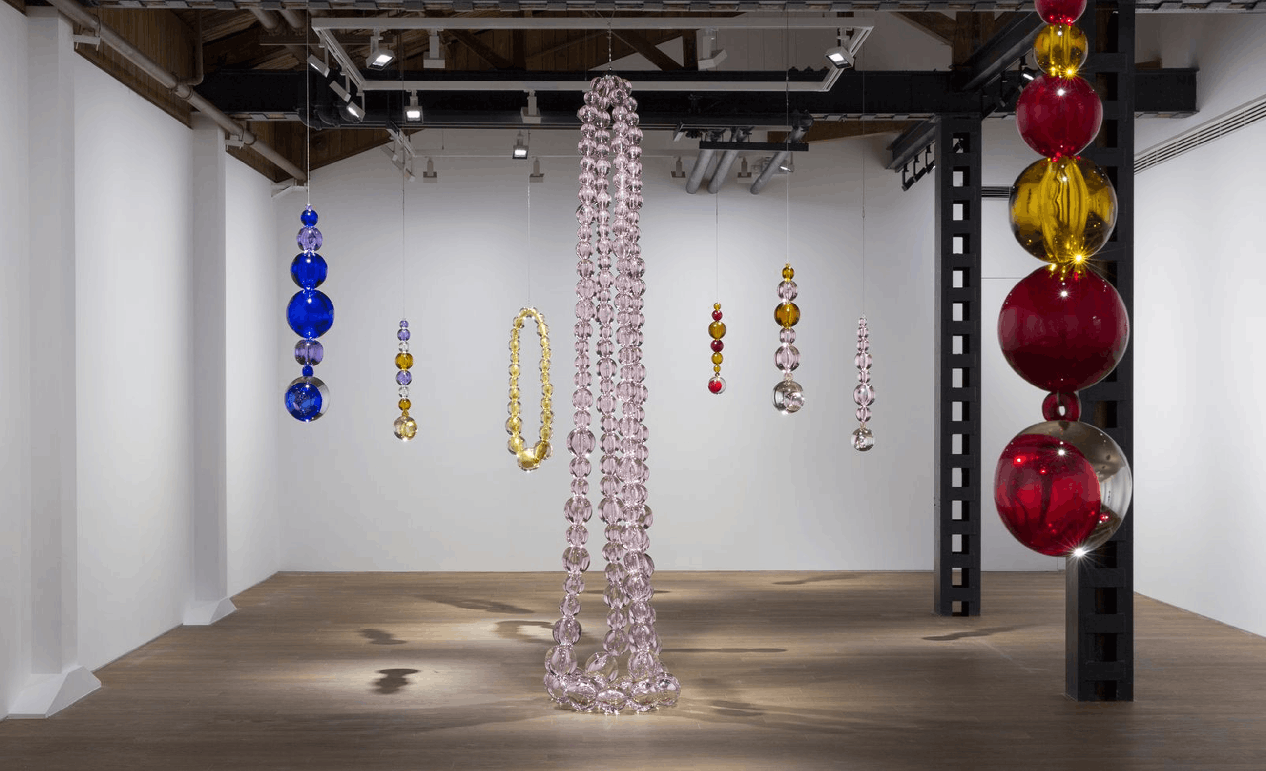 Jean-Michel Othoniel, View of the exhibition Perrotin, Shanghai, 2019