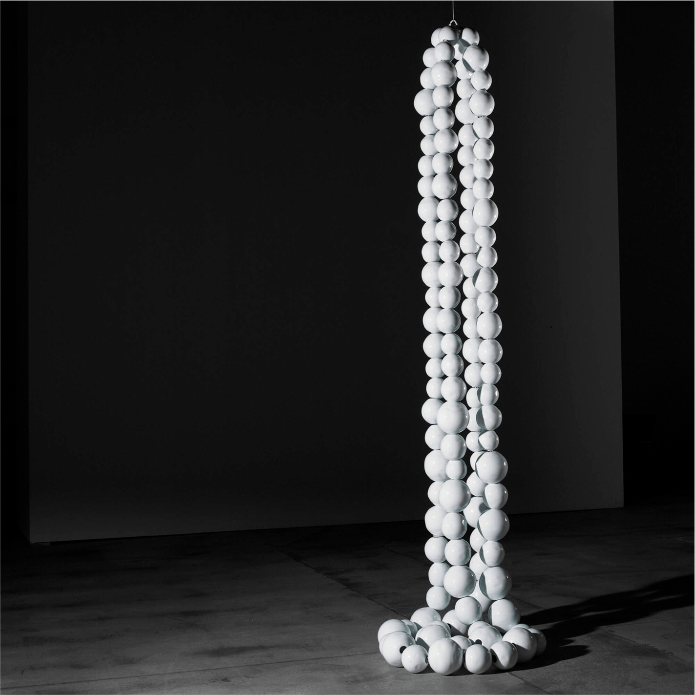 Jean-Michel Othoniel, Double collier blanc, 2008, Murano glass, 140
