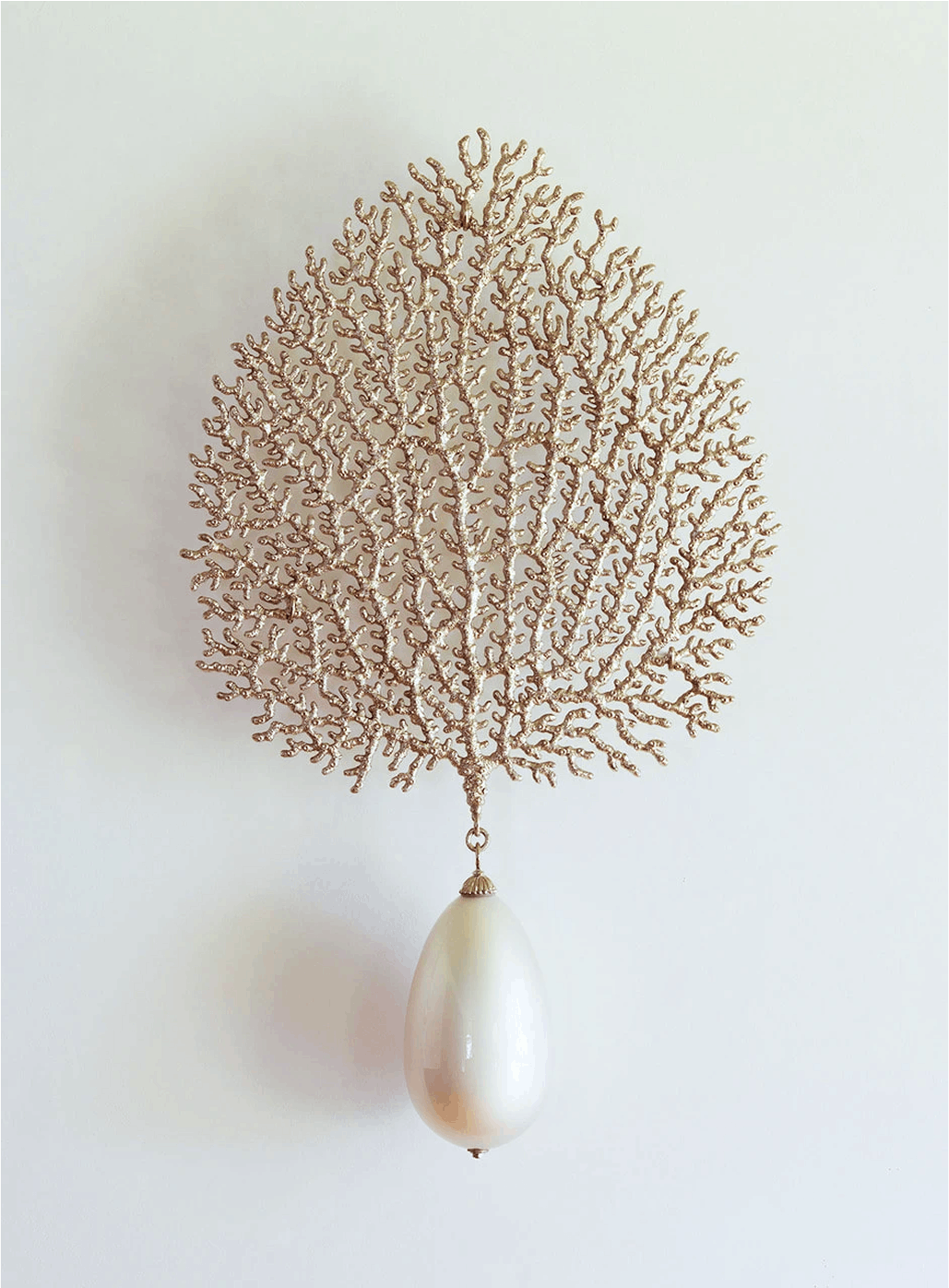 Timothy Horn Aquaria 1 nickel-plated bronze, mirrored glass 51_ x 28_ x 9.5