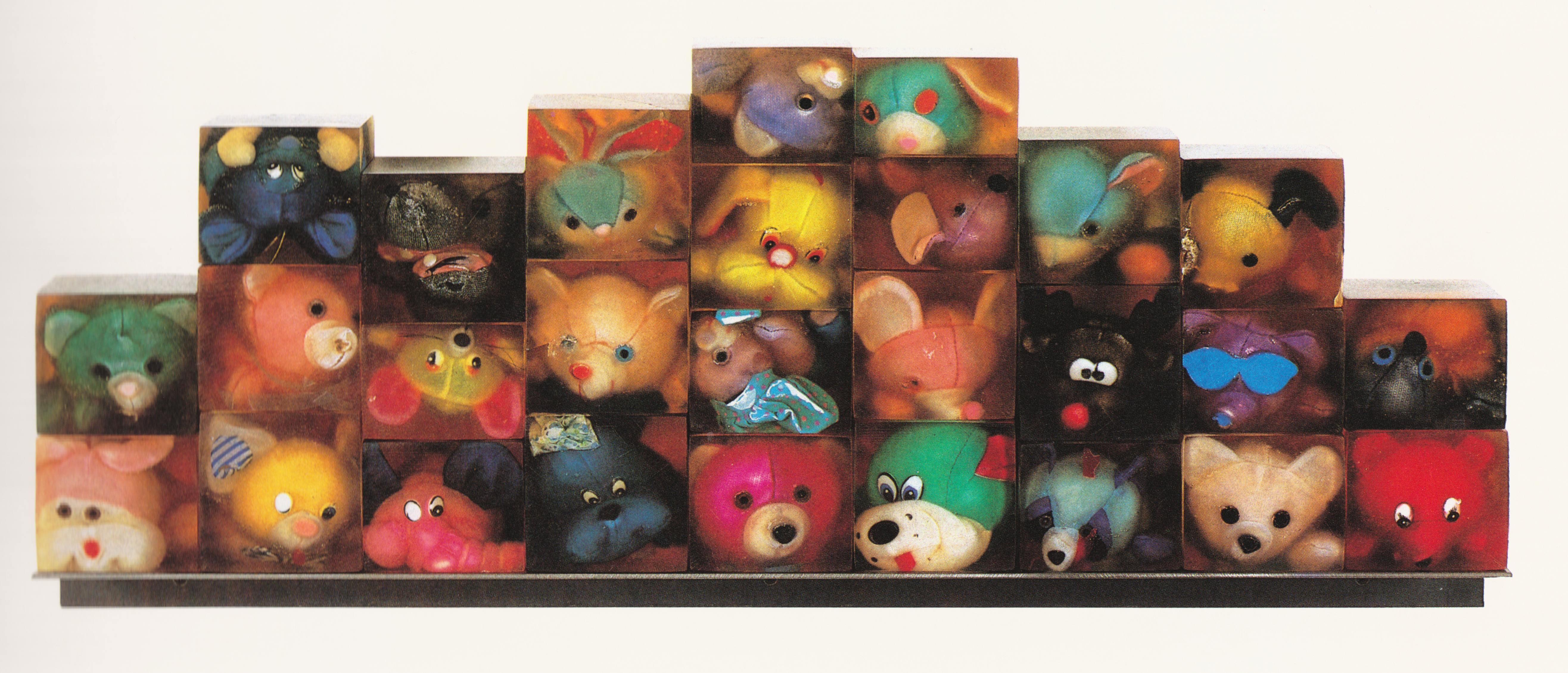 Lucy Puls, Bestoiolae Refertus Mutli (many animals), 1993, resin, stuffed animals, and steel 14x35x4