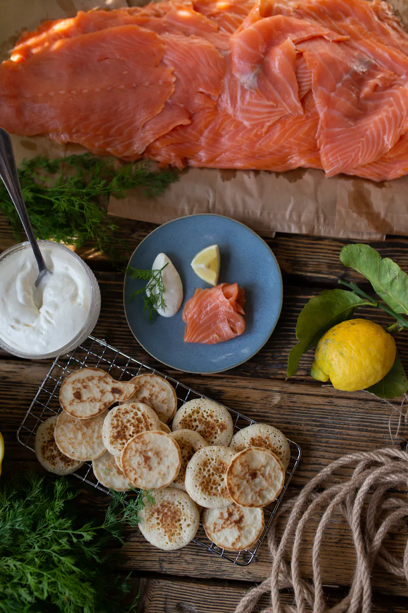 Animation culinaire saumon fumée à Paris par le traiteur Le Réfectoire