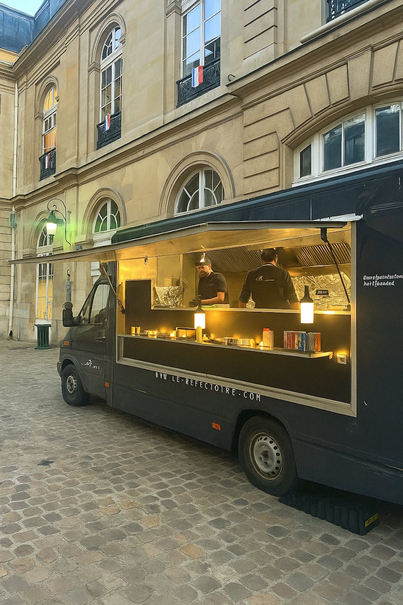 Photo du food truck du traiteur événementiel parisien Le Réfectoire à Paris et Ile de France