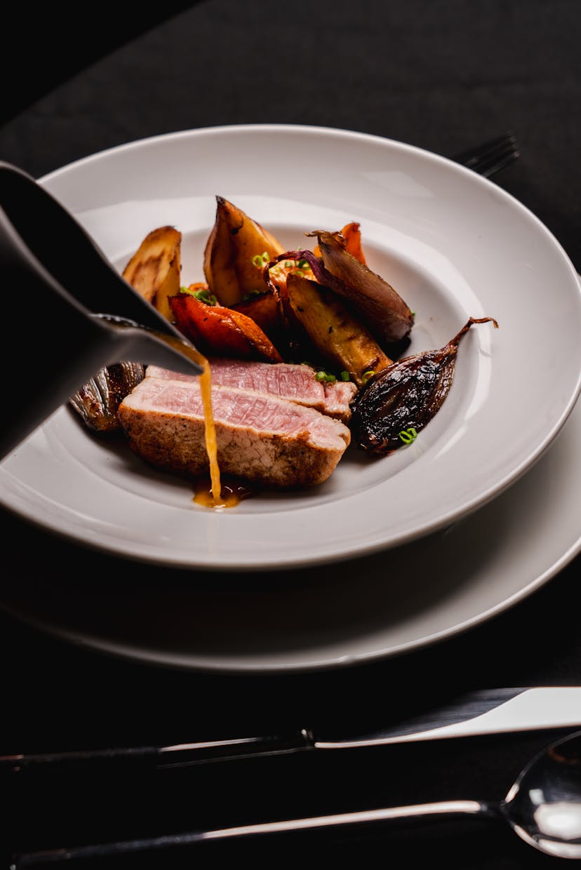 Photo d'un plat pour un repas assis du traiteur événementiel parisien Le Réfectoire à Paris et Ile de France