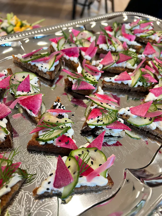 Service de grazing table par Le Réfectoire artisan traiteur