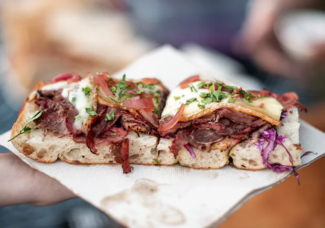 Le réfectoire traiteur barbecue à paris avec son fameux Pulled Pork