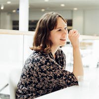 Virginie Behar - blog post writer