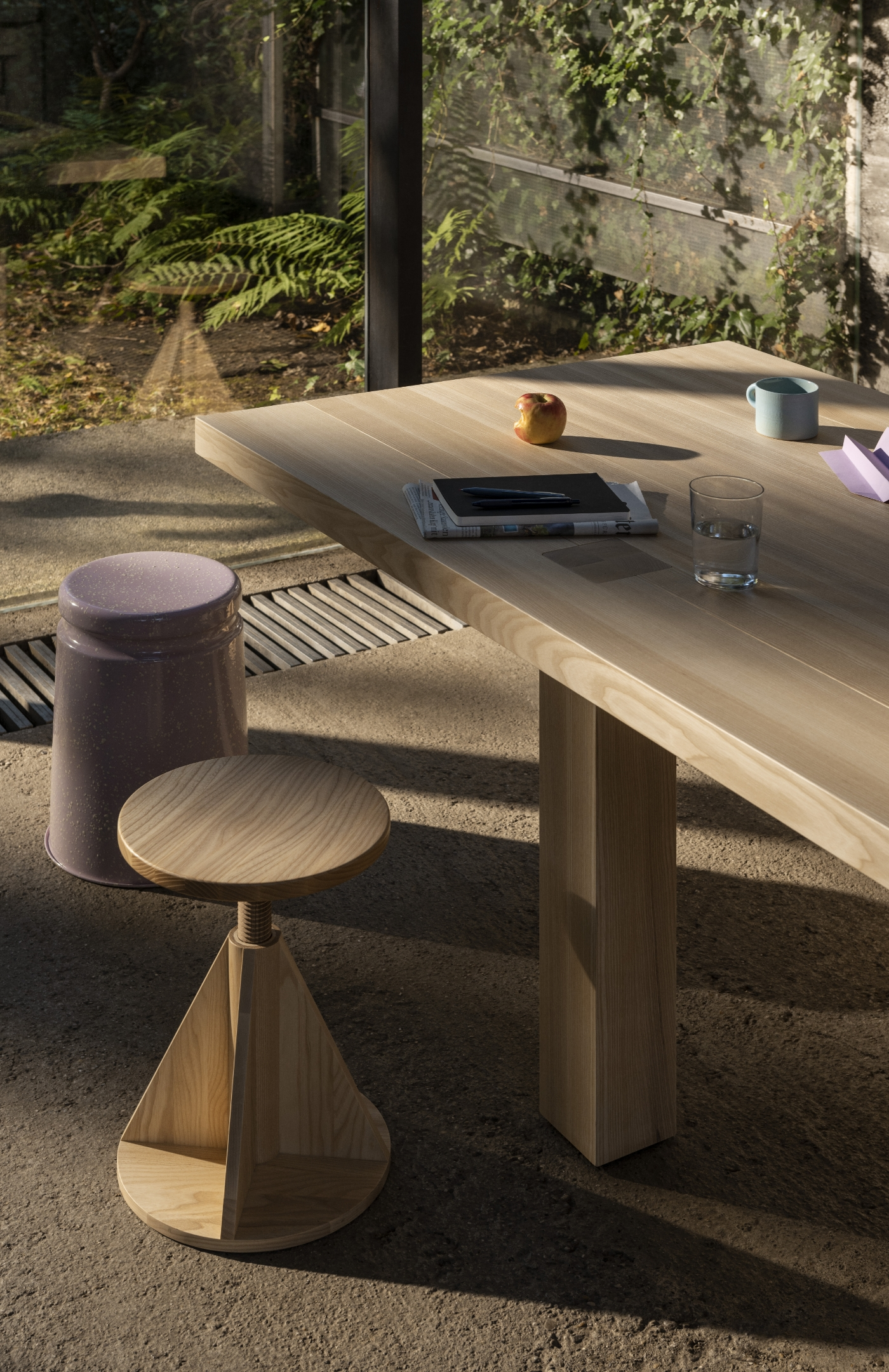 wood table 