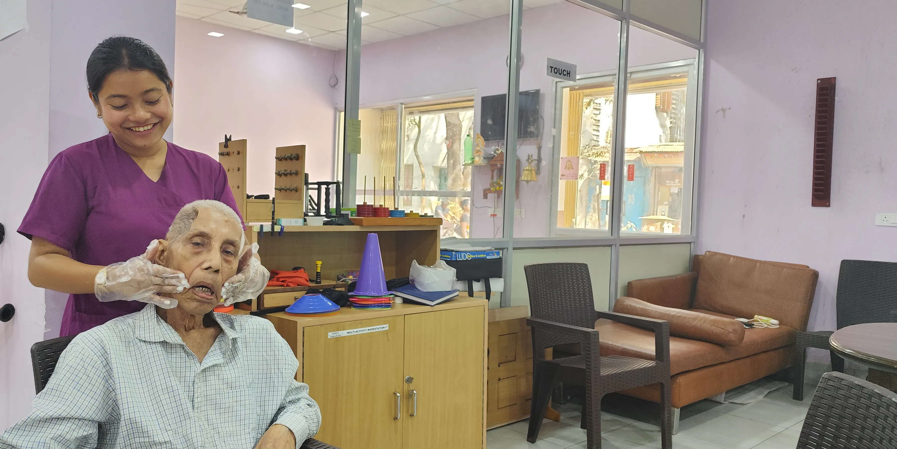 Stroke Rehab Guide for Families After Discharge