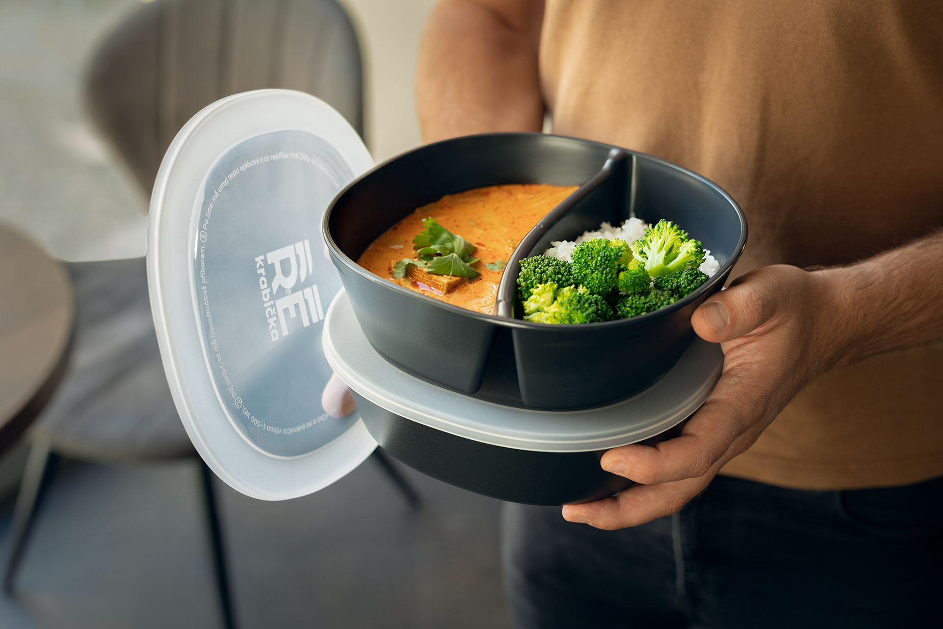 Nech si zabalit jídlo nebo nápoj do vratného obalu