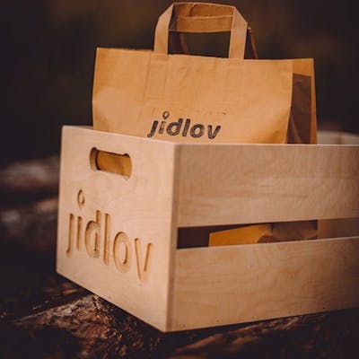 Jídlov – lovení nesnězeného jídla.