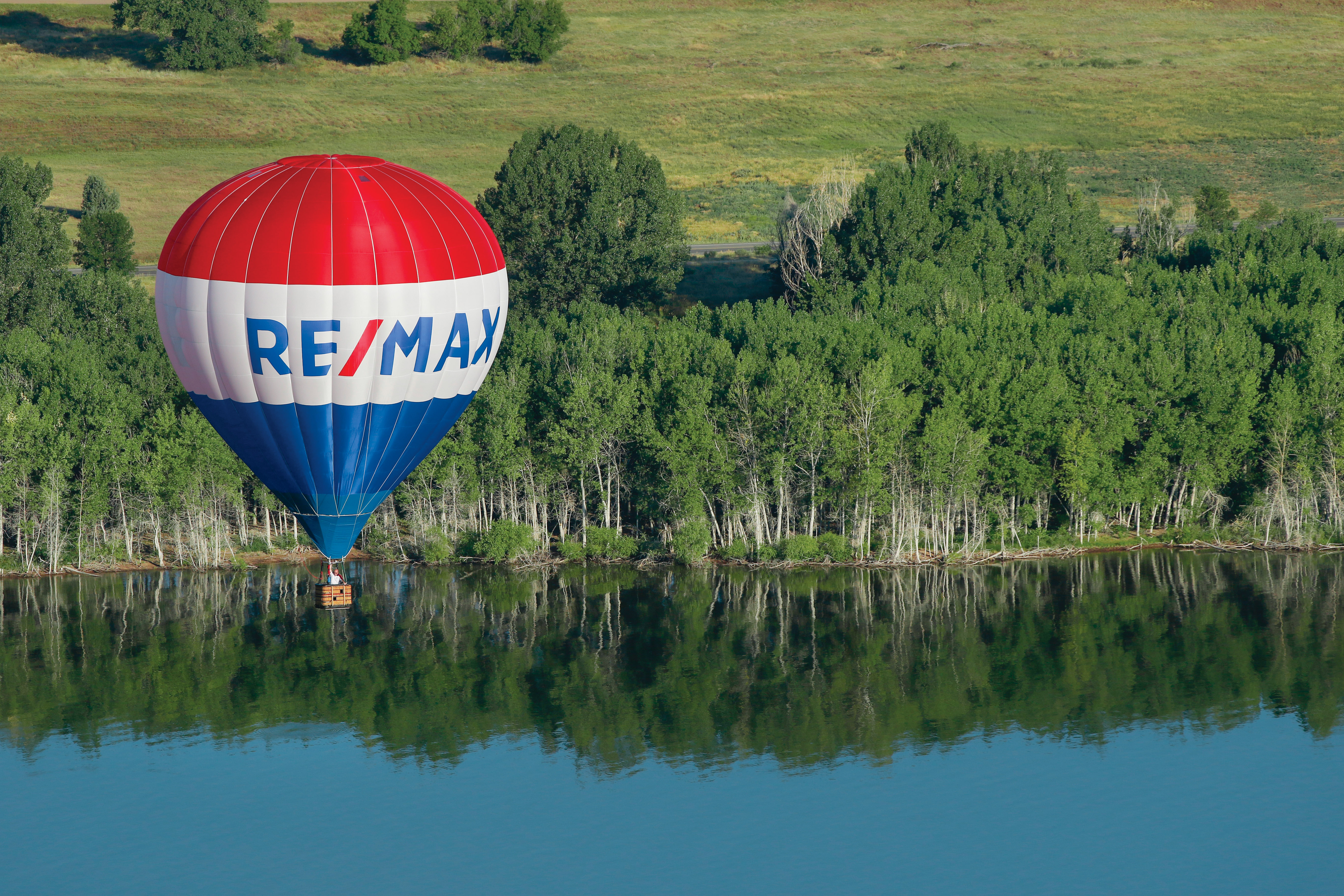 RE/MAX News Presents: 3 Questions with 4 R4 Rock Stars | RE/MAX NEWS