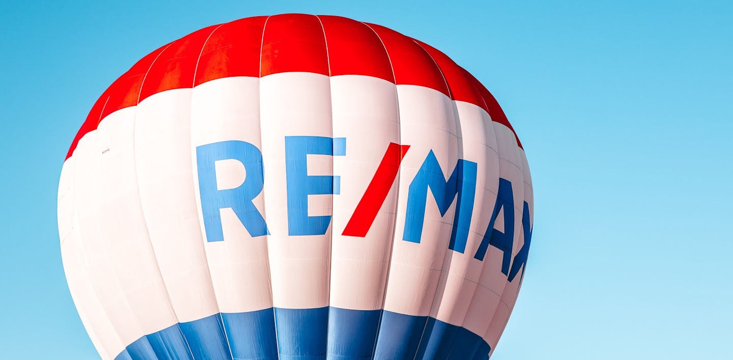 RE/MAX Brokerage Grows With 95+ Agents From Competitor Brand | RE/MAX NEWS