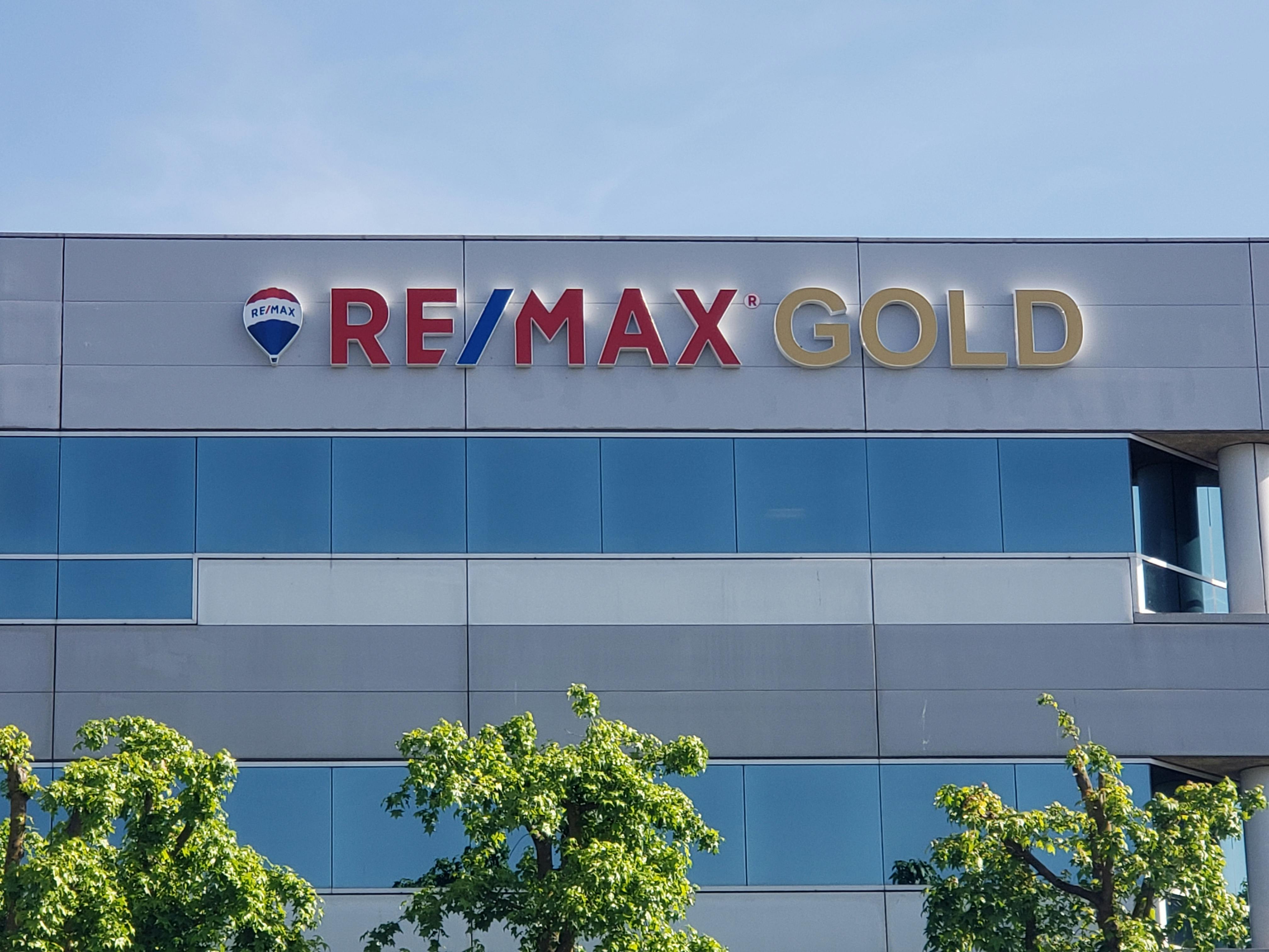 Gold Nation: Inside the Success of the World’s No. 1 RE/MAX Brokerage ...