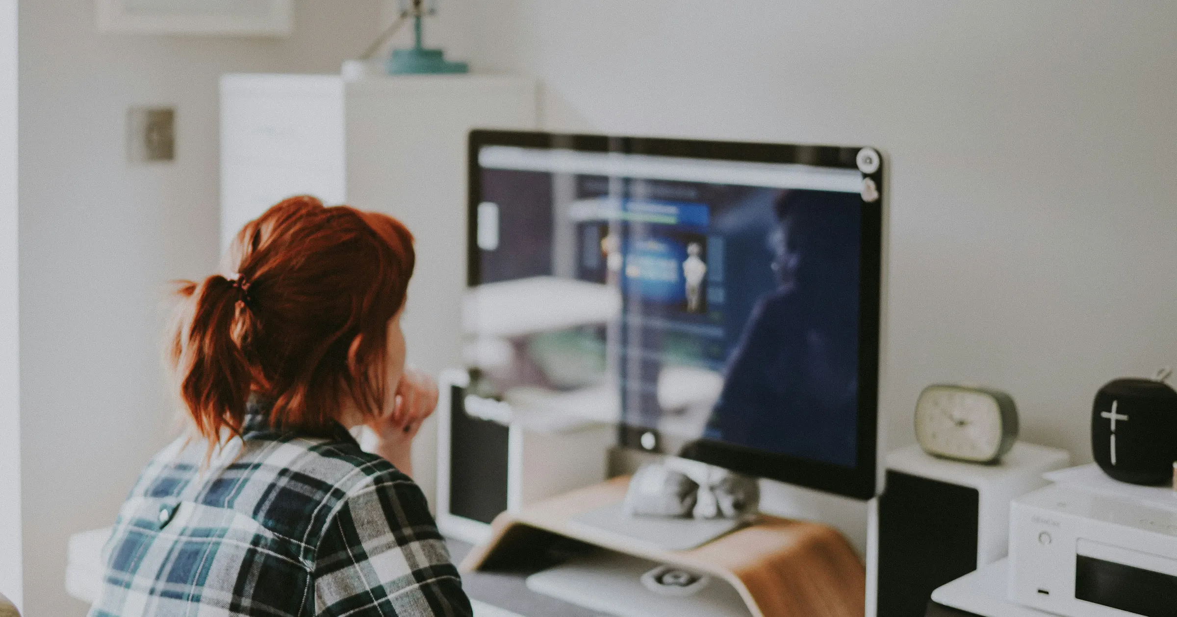 https://images.prismic.io/remotecrew-website/agXaOqYofJOwHQCQ_annie-spratt-g9KFpAfQ5bc-unsplash.jpg?auto=format,compress&rect=0,867,5878,3086&w=2400&h=1260
