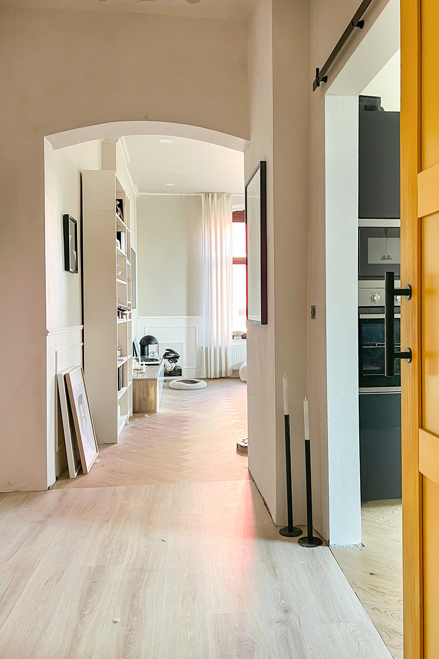 przedpokój w mieszkaniu w starej kamienicy