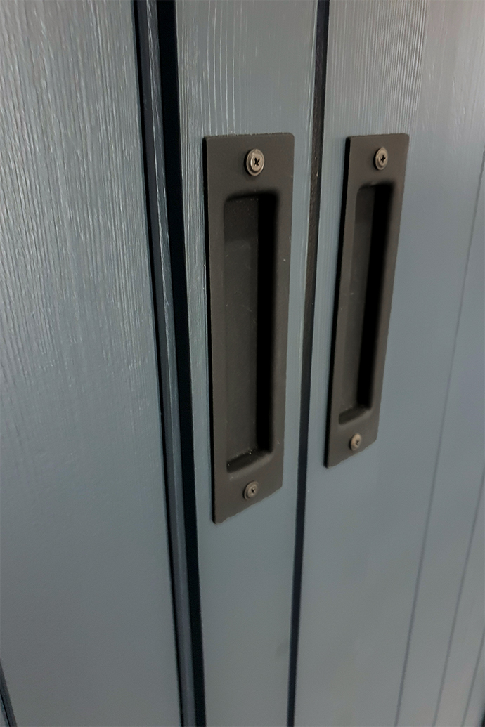 poignées noires pour portes coulissantes