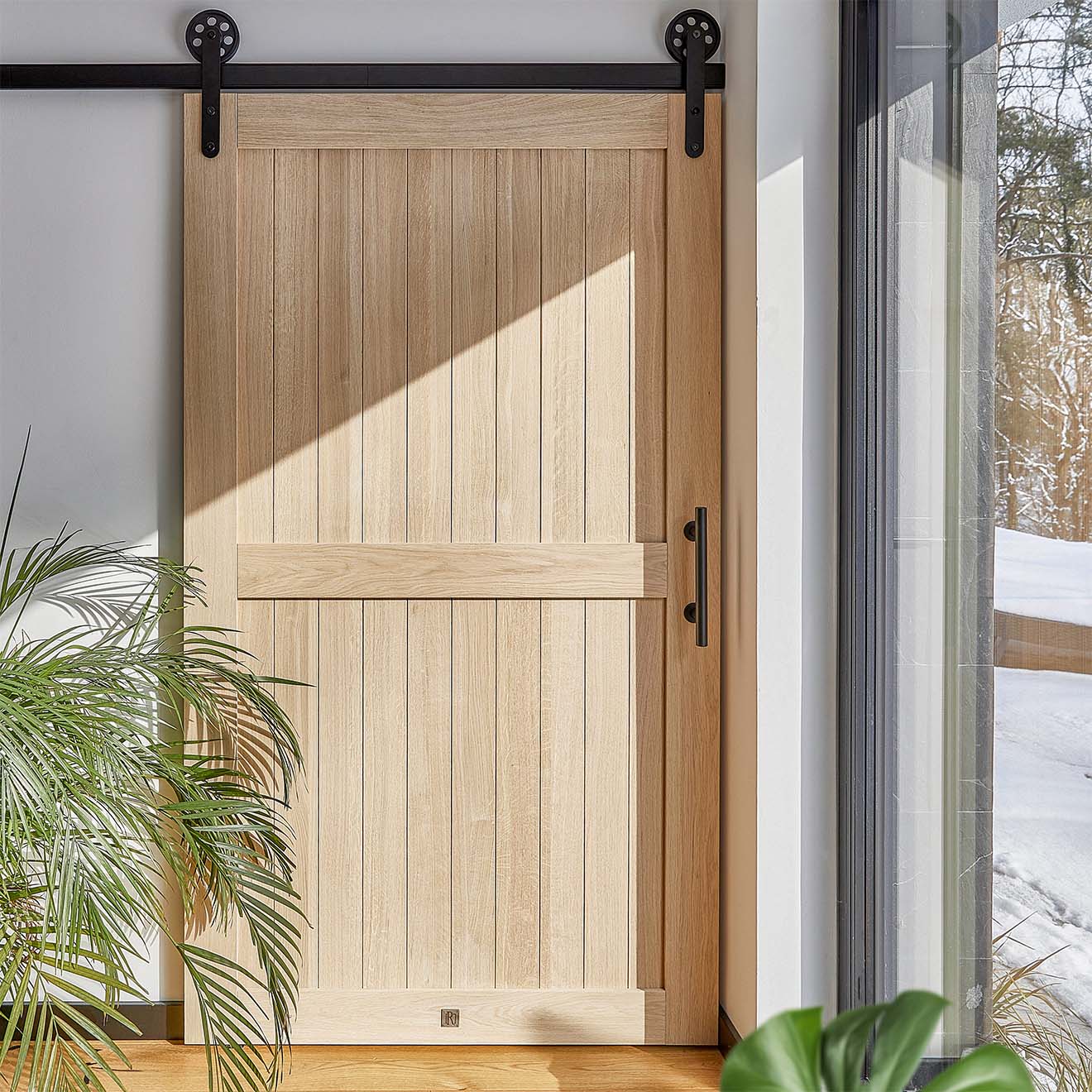 Schiebetüren aus Eiche in Naturfarbe, klassischer Stil