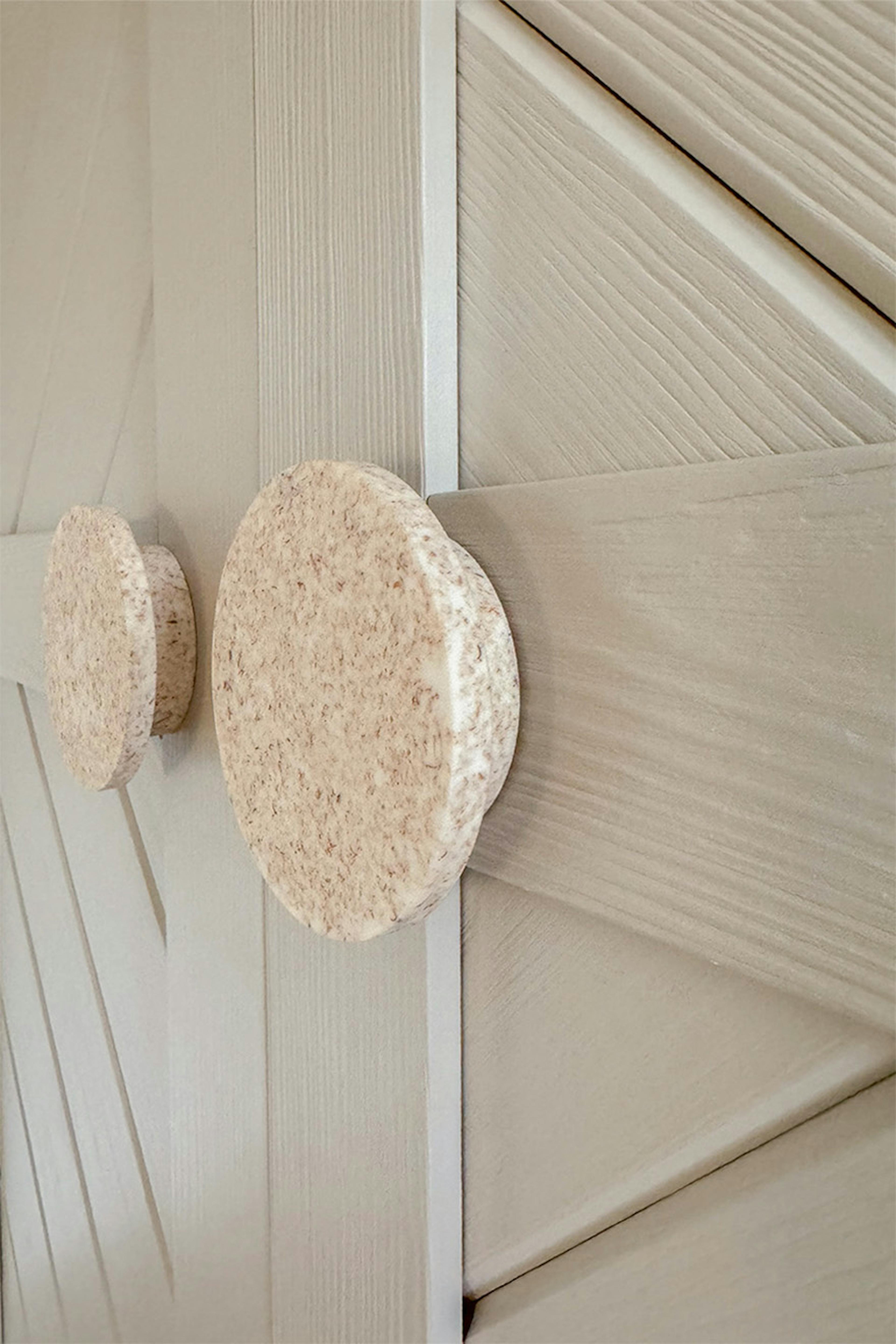 runde Griffe für Holzschiebetüren