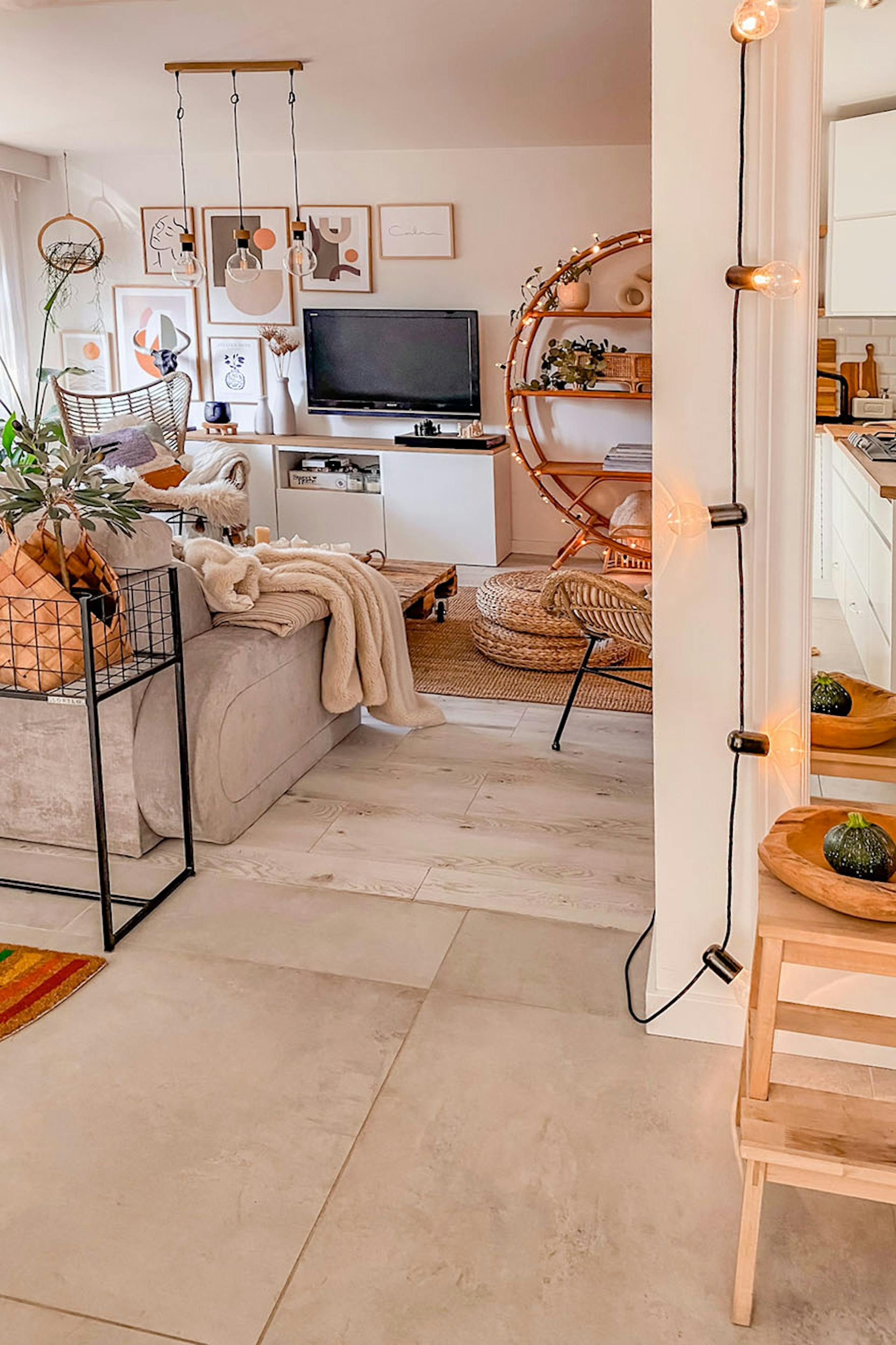 otwarty salon w skandynawskim stylu boho