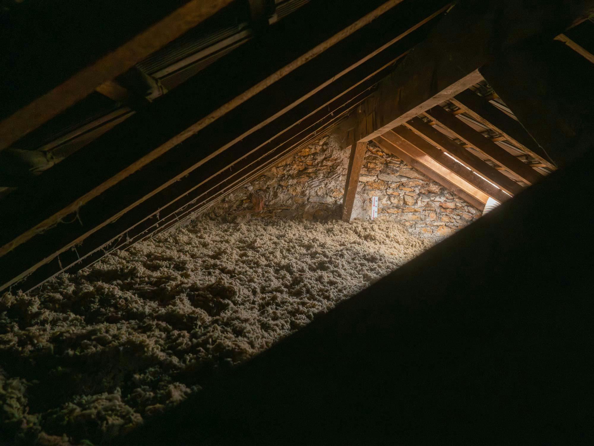 comment isoler ses combles perdus par rénover.com