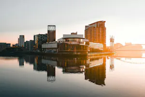 manchester low light