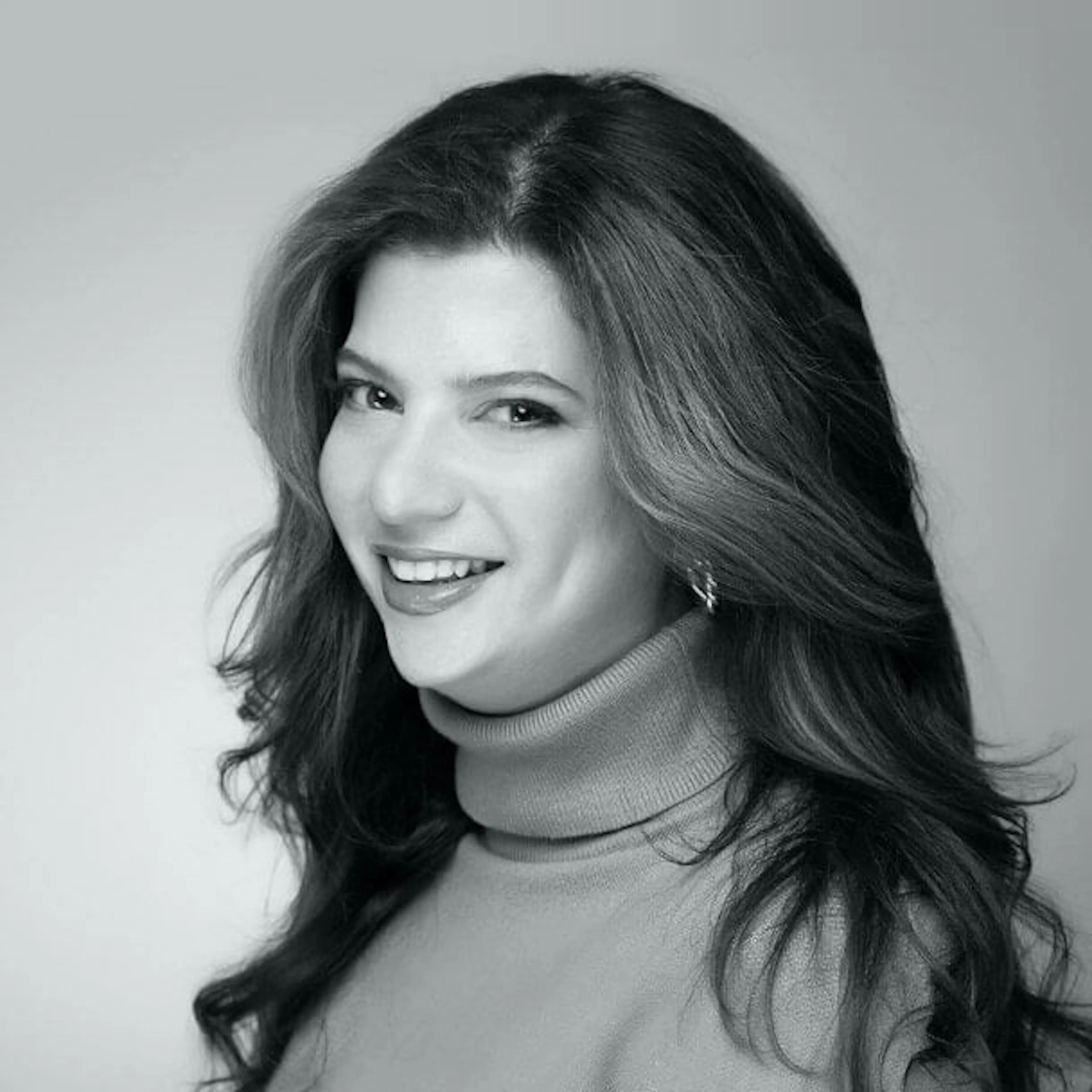 Ariana Amplo headshot