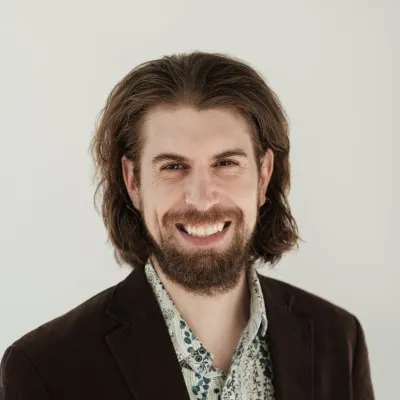 nate meneer headshot
