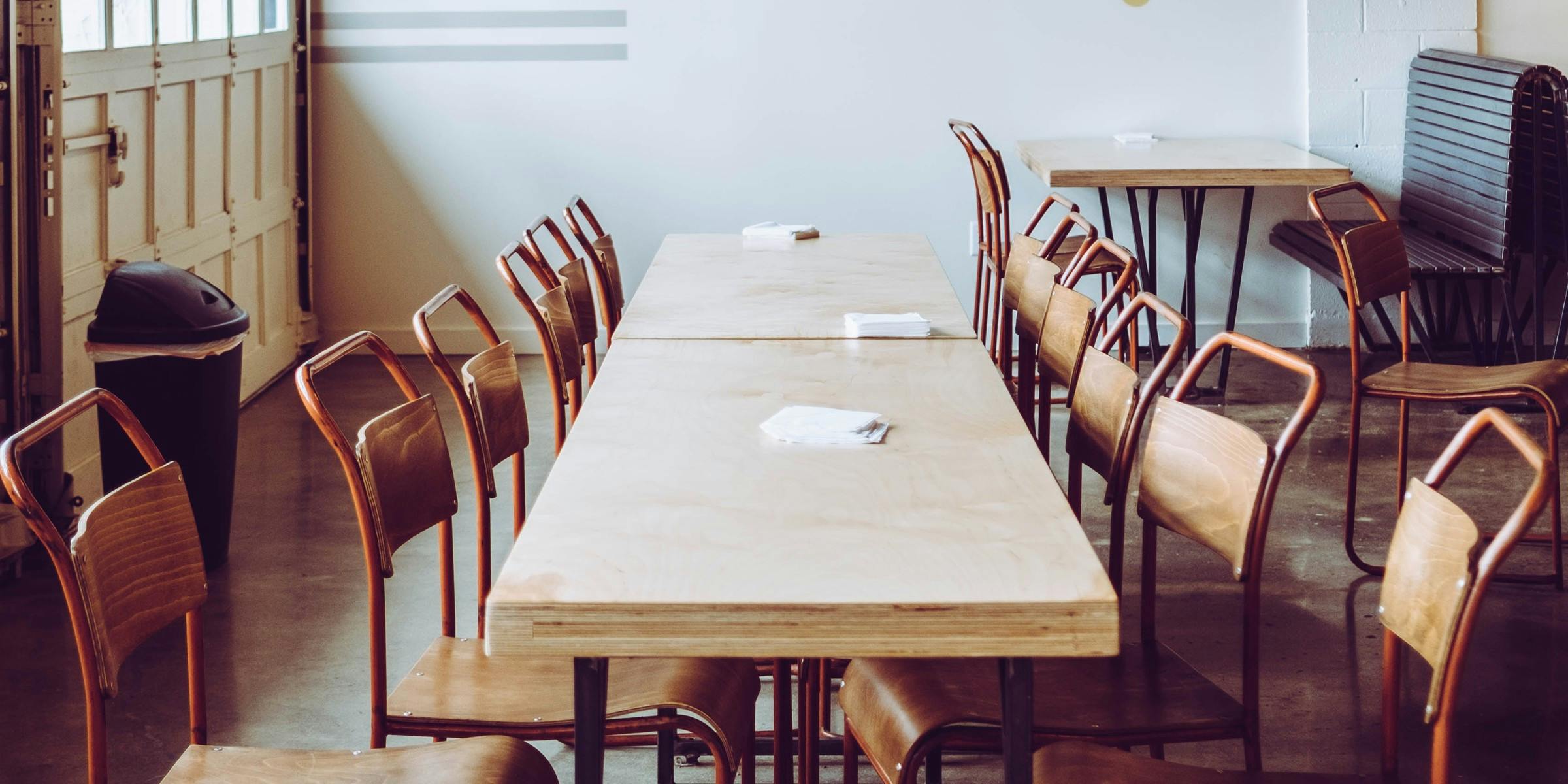 Изображение Расстановка столов в кафе