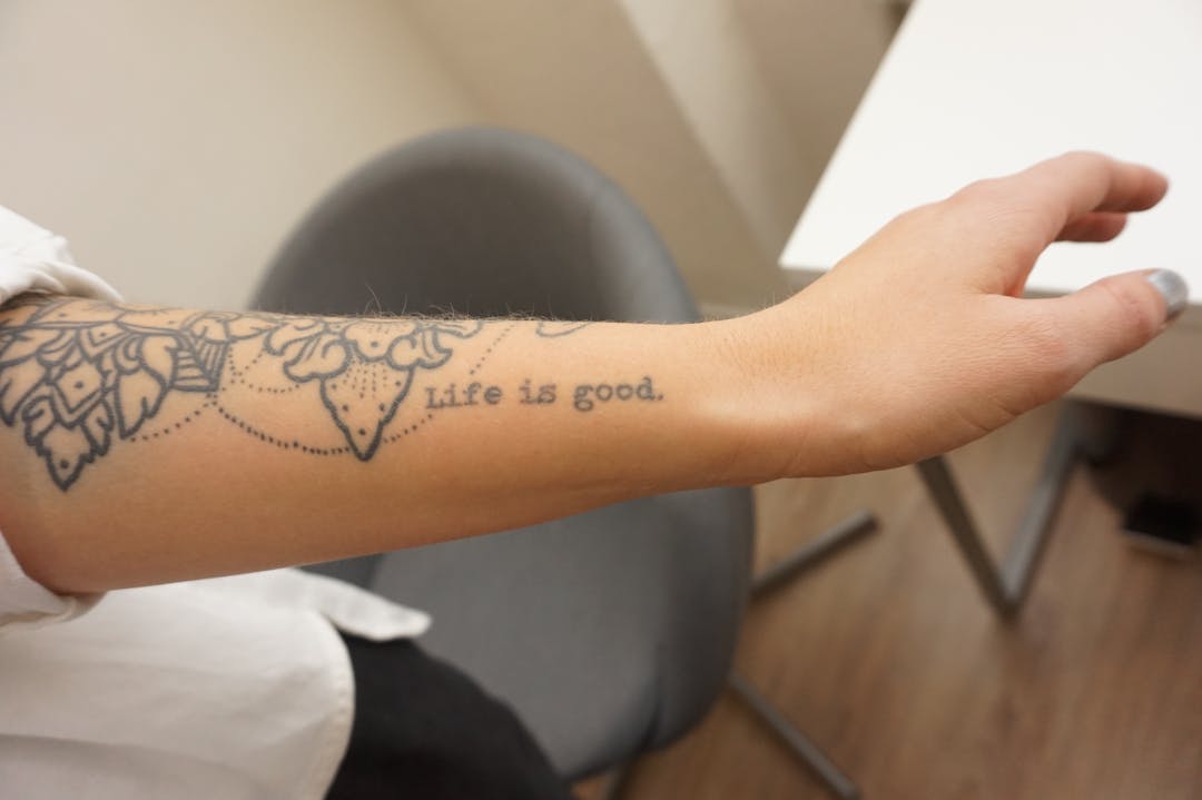 tatuering life is good före