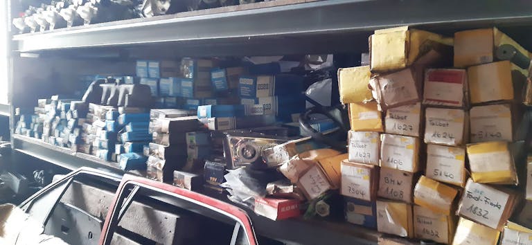 Ersatzteillager bei den Ludolfs. Ersatzteillager bei den Ludolfs.