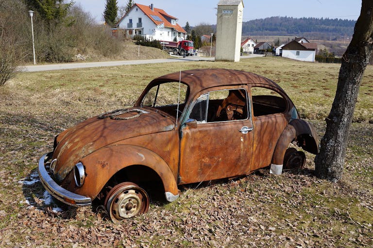 Verrosteter VW Käfer