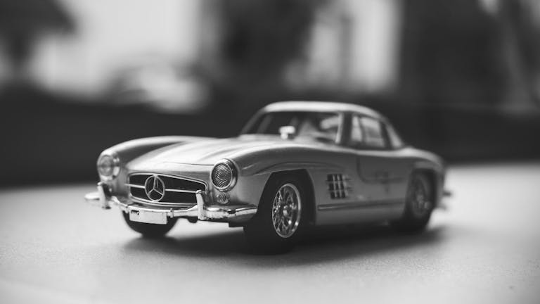 Mercedes Spielzeugauto