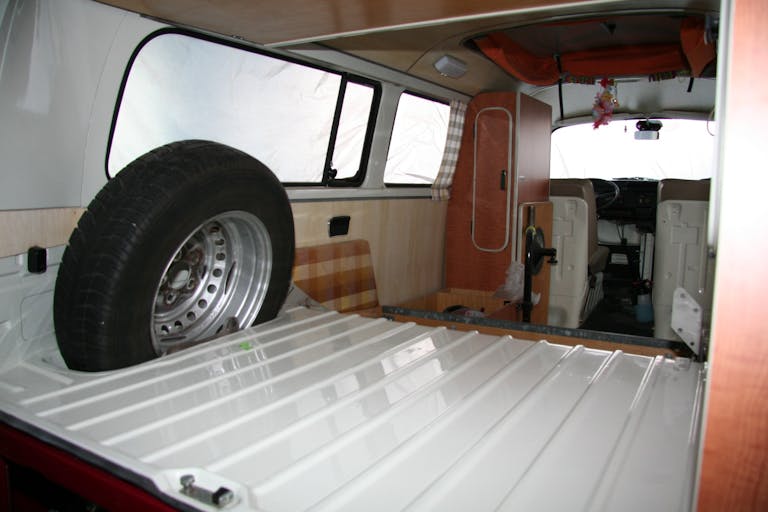 Innenansicht VW T2a Innenansicht VW T2a