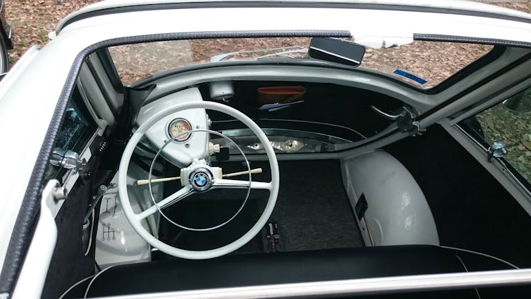BMW Isetta 300 interieur BMW Isetta 300 interieur
