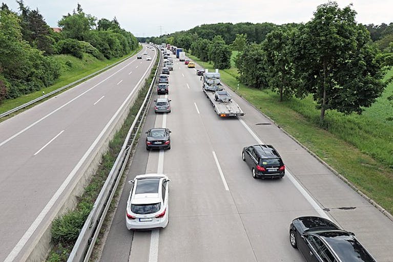 Rettungsgasse auf der A6 bei Mannheim Rettungsgasse auf der A6 bei Mannheim