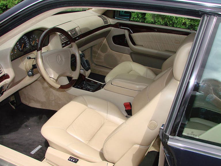 Das Interieur des W140: Komfort, Platz und Luxus. So reisen Helmut Kohl und seine ausländischen Amtskollegen. Das Interieur des W140: Komfort, Platz und Luxus. So reisen Helmut Kohl und seine ausländischen Amtskollegen.