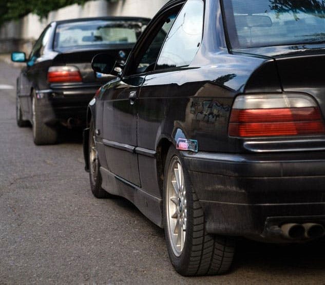 Die Katalysatoren mancher Wagen, beispielsweise des BMW E36, können mehrere hundert bis knapp über 1.000 Euro wert sein. Die Katalysatoren mancher Wagen, beispielsweise des BMW E36, können mehrere hundert bis knapp über 1.000 Euro wert sein.
