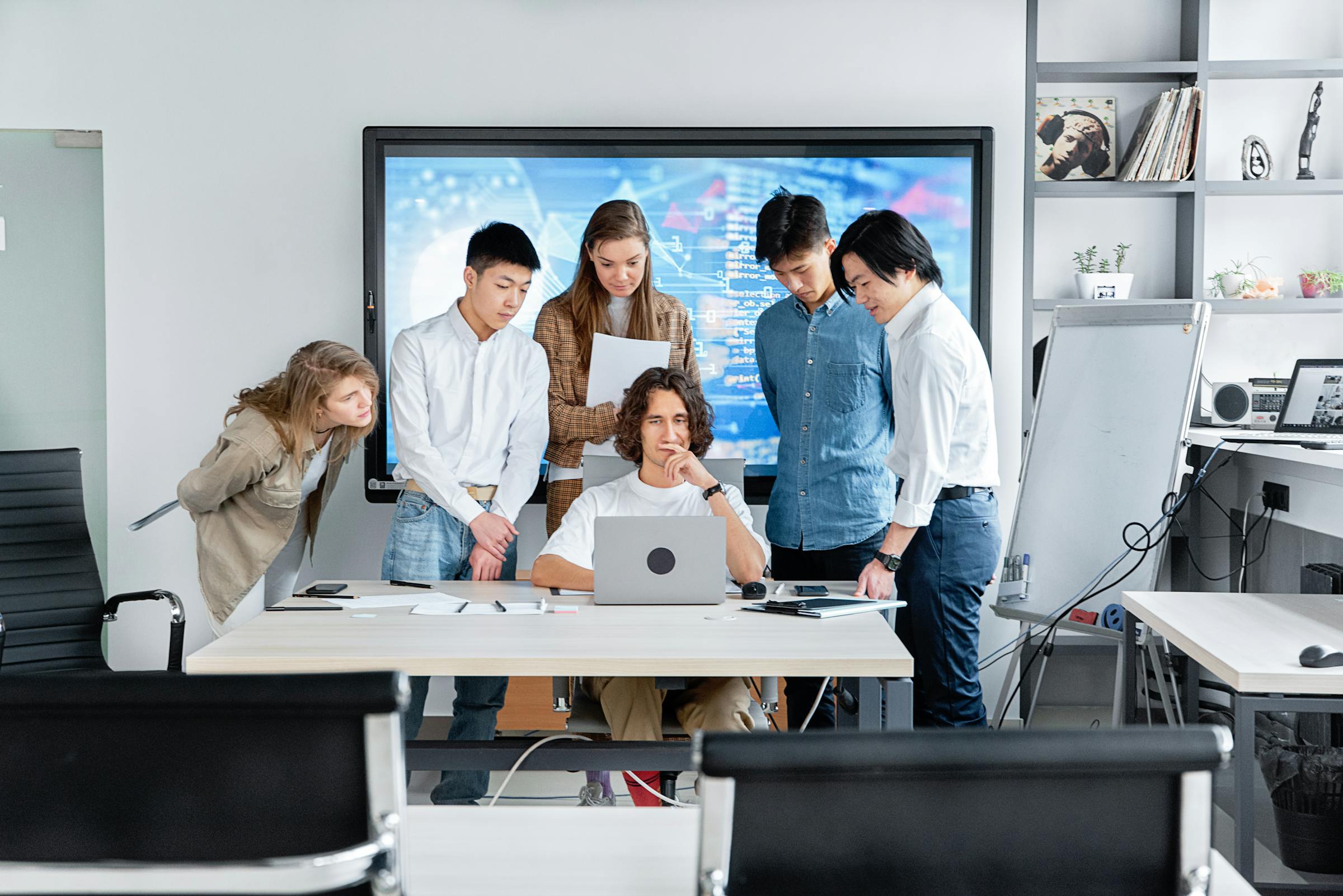 A managed squad distributes seniority by default: 1 tech lead + 3-4 embedded seniors